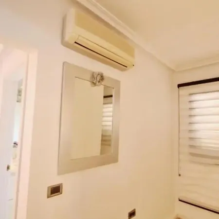 Beautiful In Charming Place El Duque Apartment *