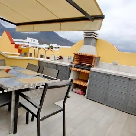 Beautiful In Charming Place El Duque Apartment